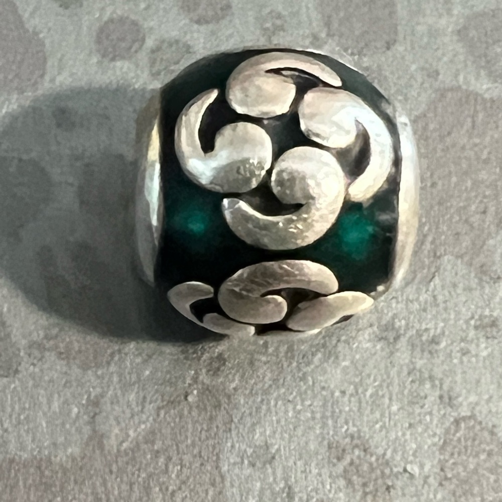 PANDORA BLUE ZEN CHARM